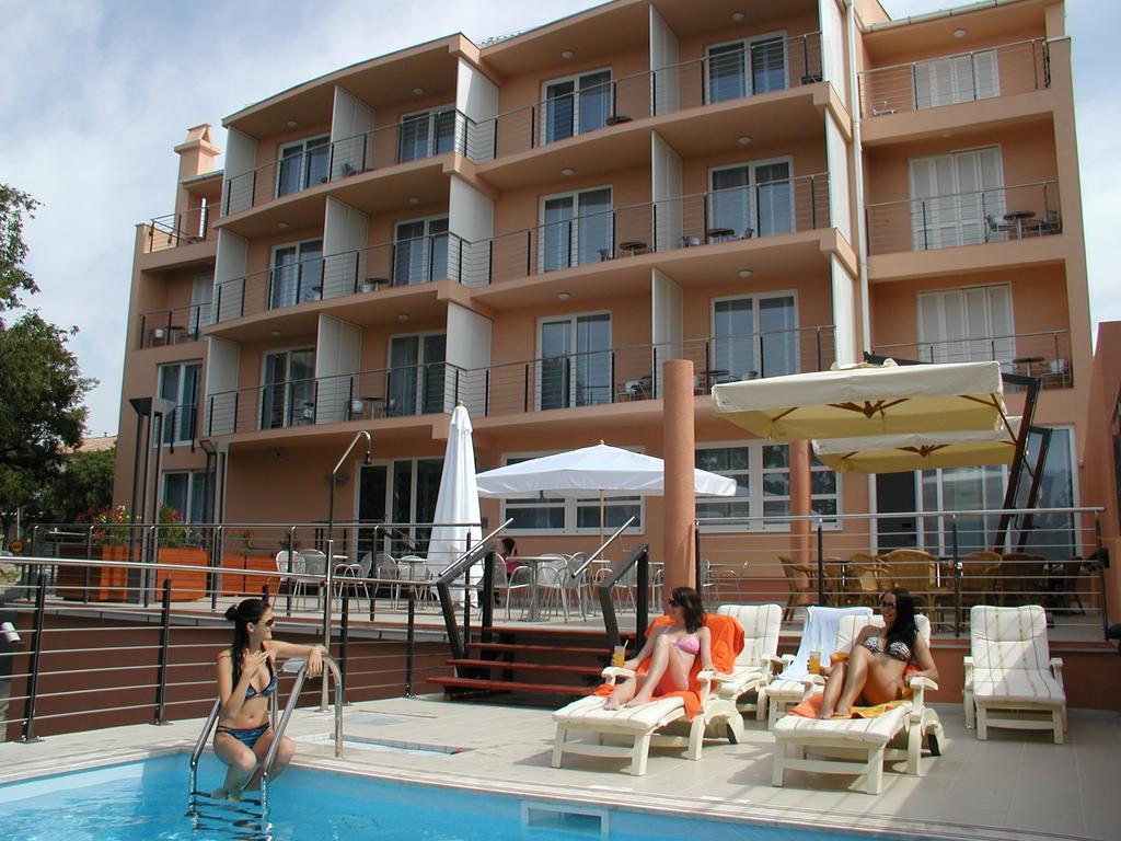 Hotel Tamaris نوفي فينودولسكي المظهر الخارجي الصورة